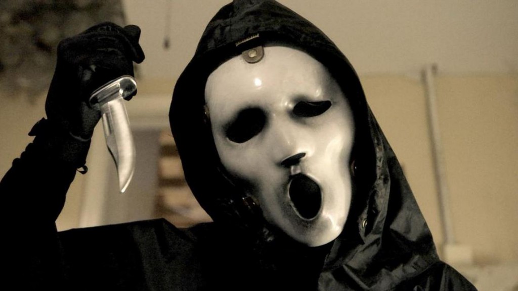 Ghostface morderca z telewizyjnego serialu Krzyk